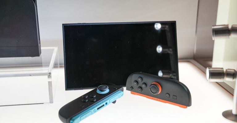 257672_switch_2_OGrove_0007.jpg