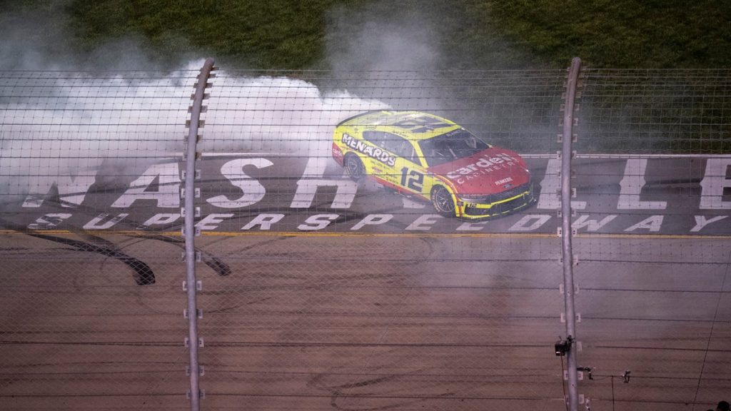 83984817007-ds-6125-nascar-cb-400-1981037.jpg