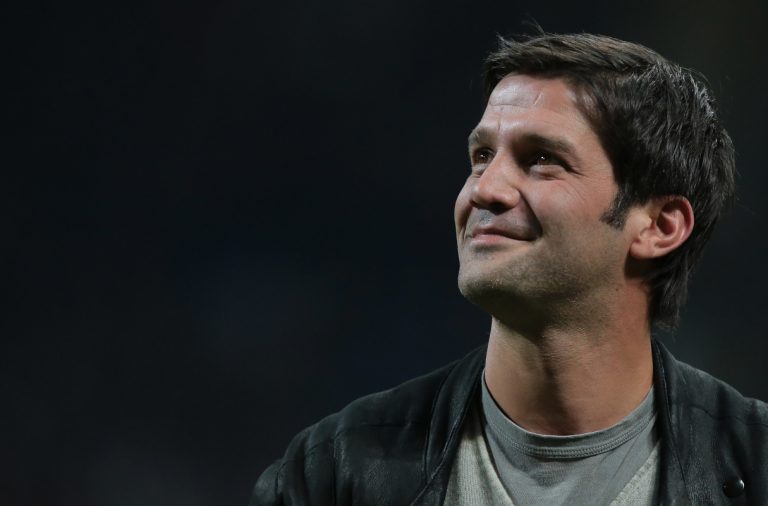 Cristian-Chivu-glance.jpg