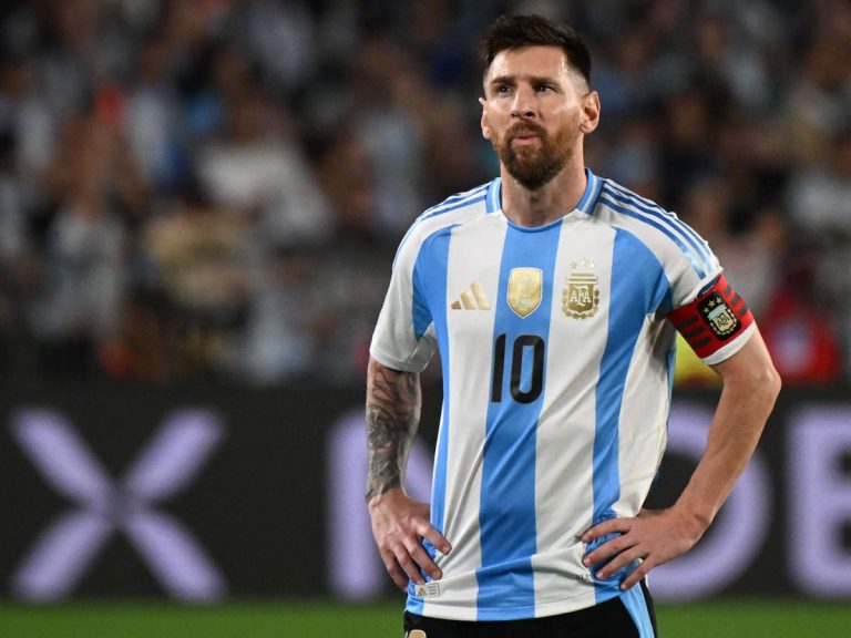 lionel-messi-permanecera-en-el-banco-de-suplentes-6FIMATYQLJBGLLT47O7OLDUQUA.JPG