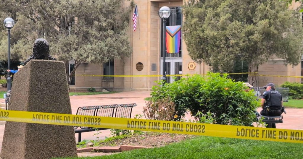 pearl-street-mall-attack-video1-frame-0.jpg